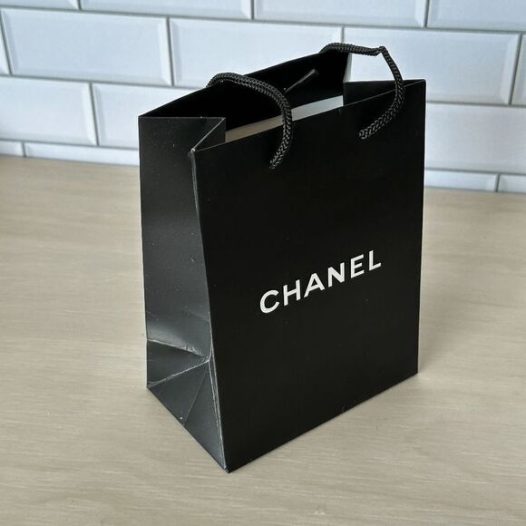 Chanel Gift Bag - Picture 1 of 3